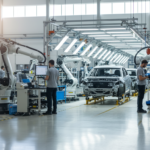 Linha de montagem de carros elétricos em fábrica brasileira
