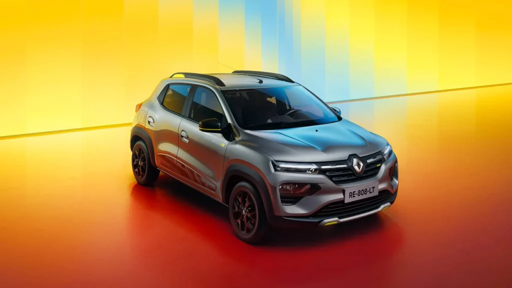 Renault Kwid 2026: o gigante econômico que redefine o consumo no Brasil 2 Renault Kwid 2026 branco em uma rua urbana brasileira, destacando sua presença prática e econômica.