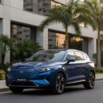 SUV híbrido plug-in Omoda & Jaecoo em cenário urbano brasileiro