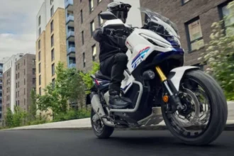 Honda X-ADV 2027 estreia no Brasil com novas cores, motor de 58,6 cv e preço de R$ 93.500 mantendo o consagrado câmbio de dupla embreagem