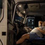 Ar condicionado elétrico para caminhão: quando compensa para quem descansa na cabine com o motor desligado
