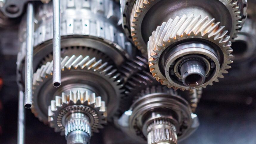 Câmbio CVT: como funciona e cuidados 1 Engrenagens de um câmbio automático em close