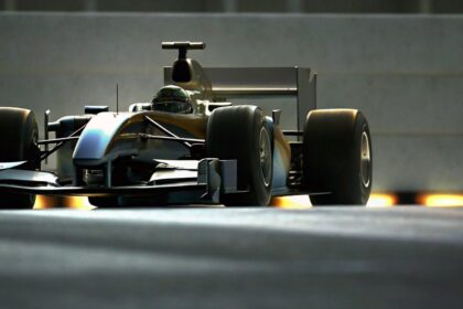 Carro de Fórmula 1 na pista