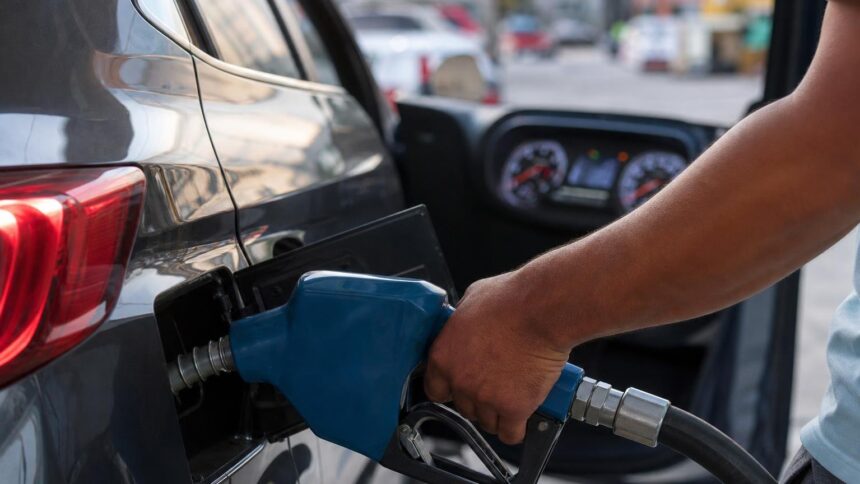 Como calcular quantos km o carro faz por litro com o teste do tanque cheio e comparar com o Inmetro 1 Como calcular quantos km o carro faz por litro com o teste do tanque cheio e comparar com o Inmetro