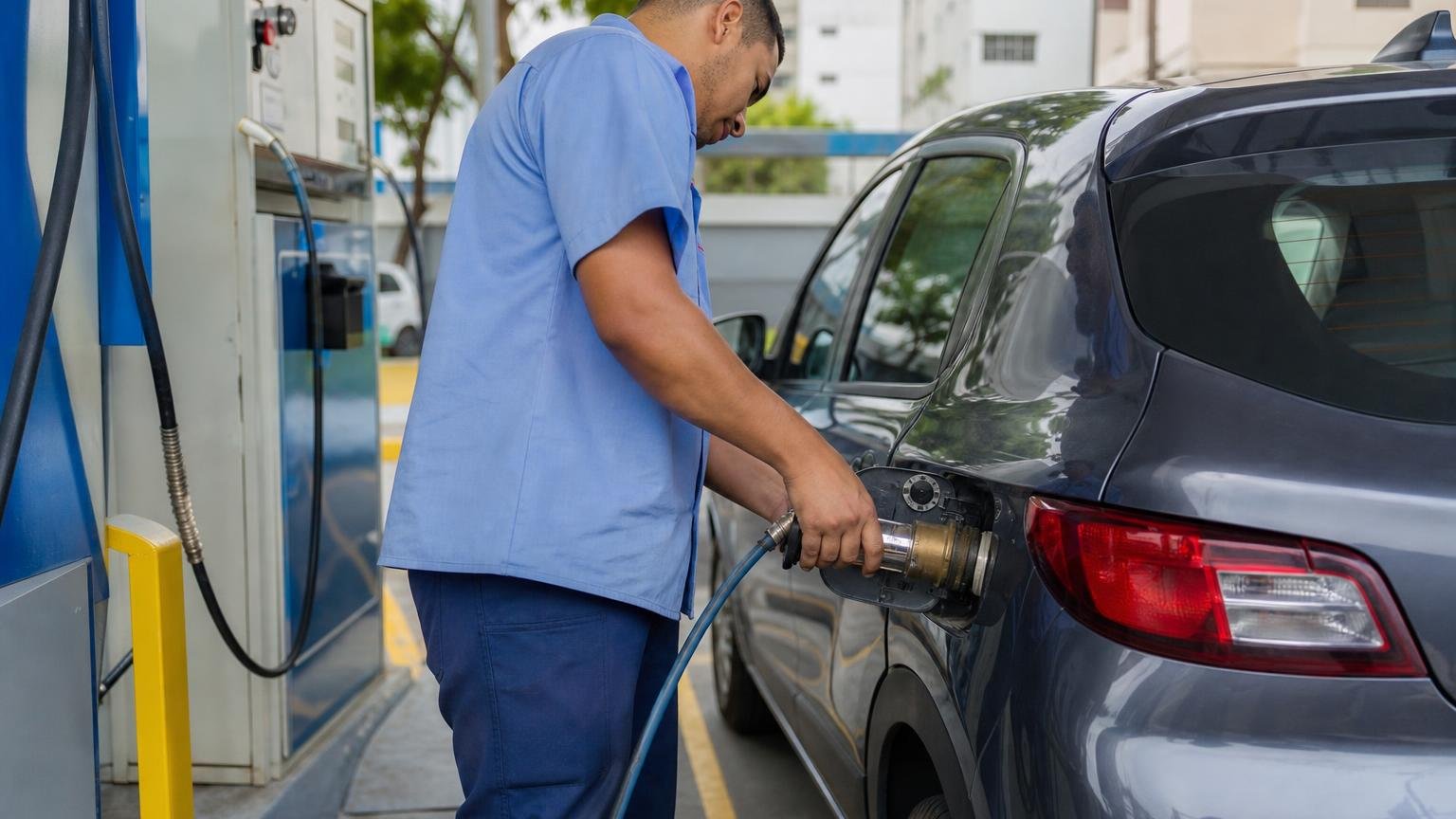 Quantos km o carro roda com um metro cúbico de GNV? A conta que mostra quanto se economiza contra a gasolina