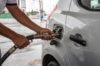 O que é gnv no documento: abastecimento de GNV num posto: a conversão precisa estar no documento do carro