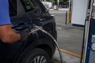 O que é GNV: o gás natural que sai das rochas do subsolo, chega comprimido ao carro e não é o gás de cozinha
