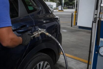 O que é GNV: o gás natural que sai das rochas do subsolo, chega comprimido ao carro e não é o gás de cozinha